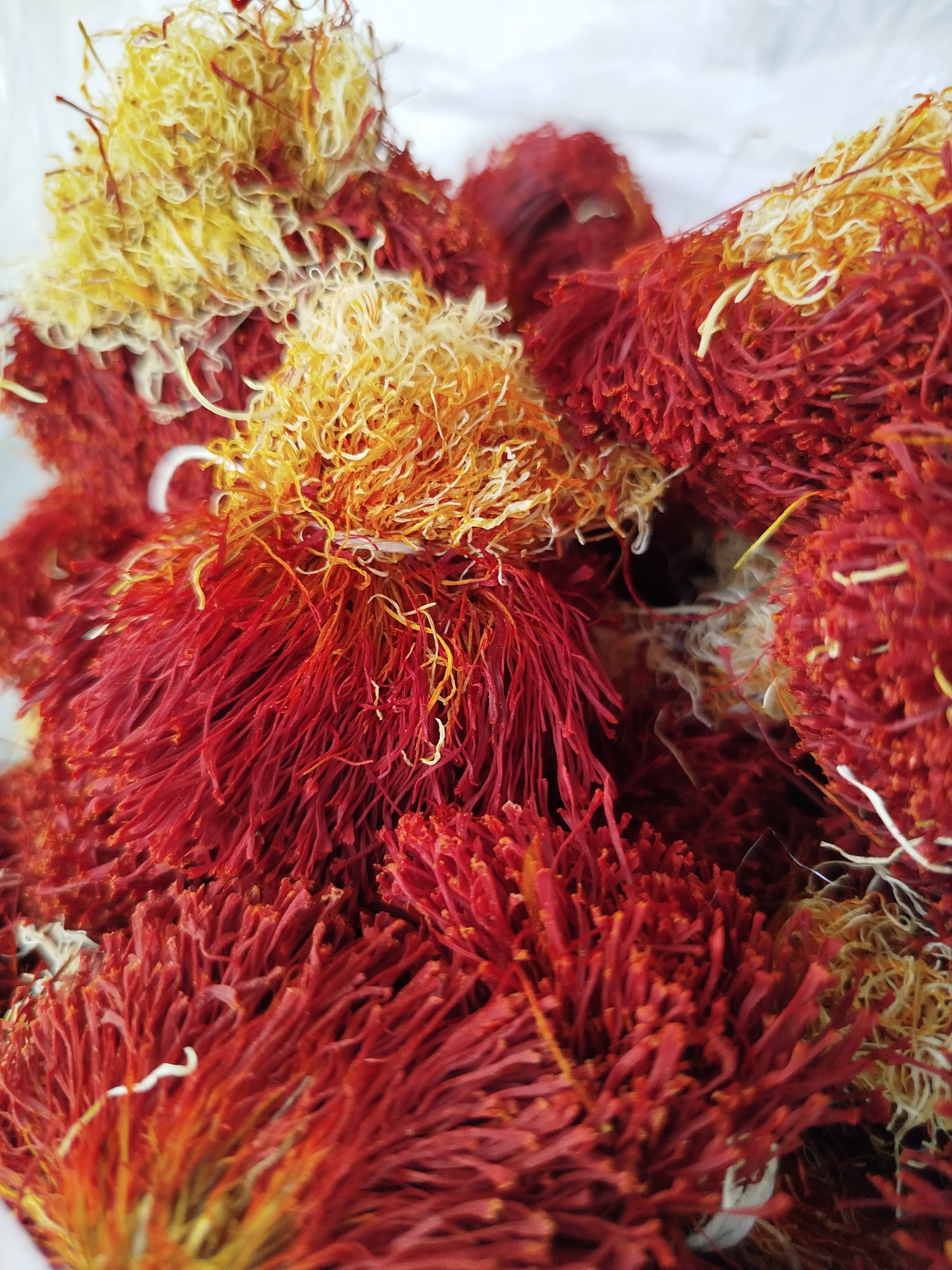 زعفران دسته ( زعفران دخترپیچ ) 3 مثقال