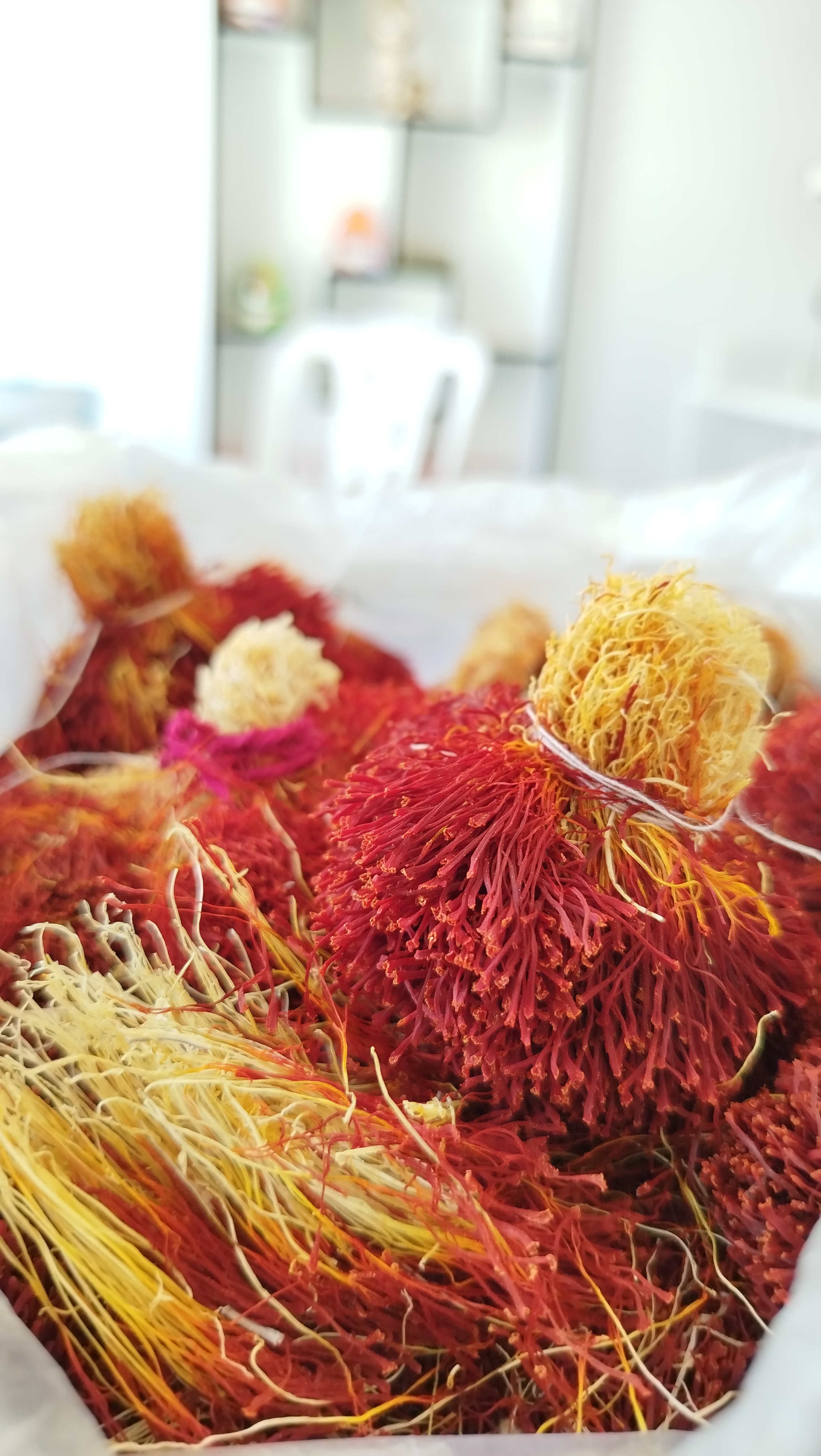 زعفران دسته (زعفران دخترپیچ) 5 مثقالی