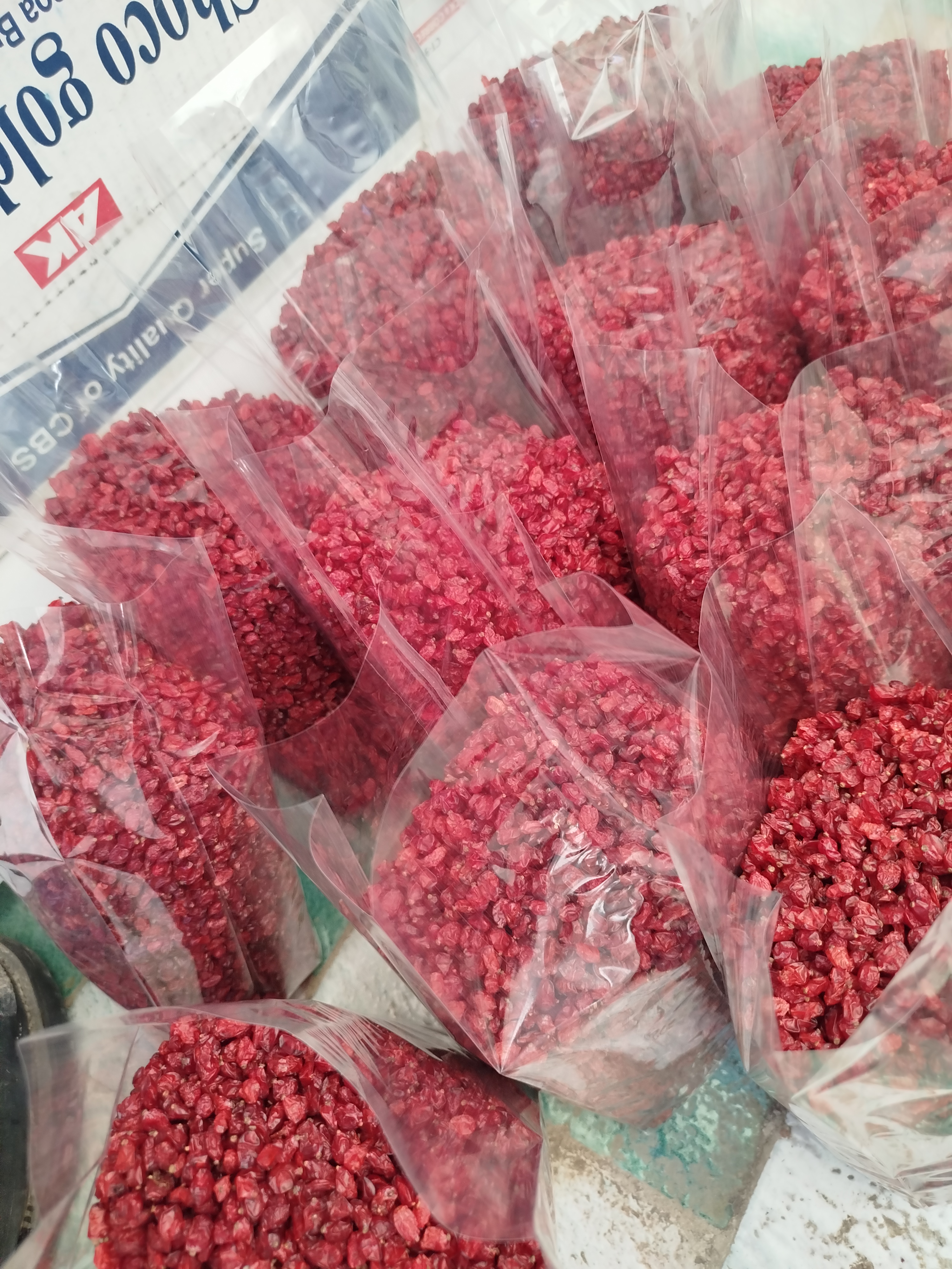 زرشک پفکی نیم کیلویی